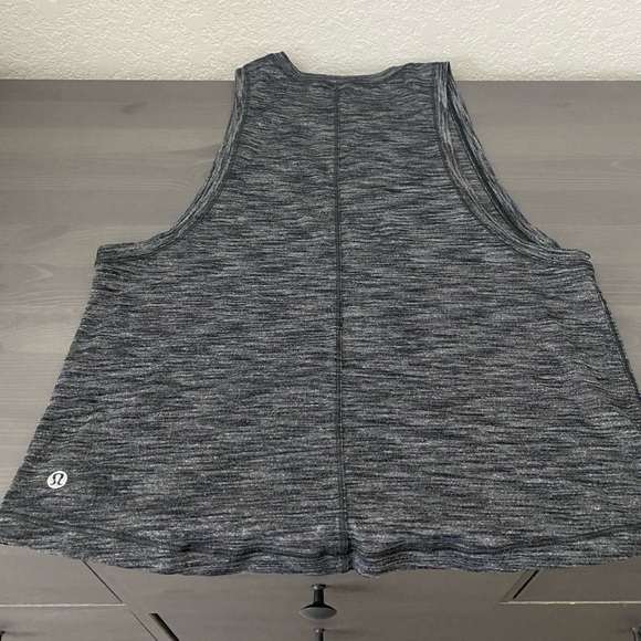 lululemon athletica Tops - Lululemon Size 6 Tank Top